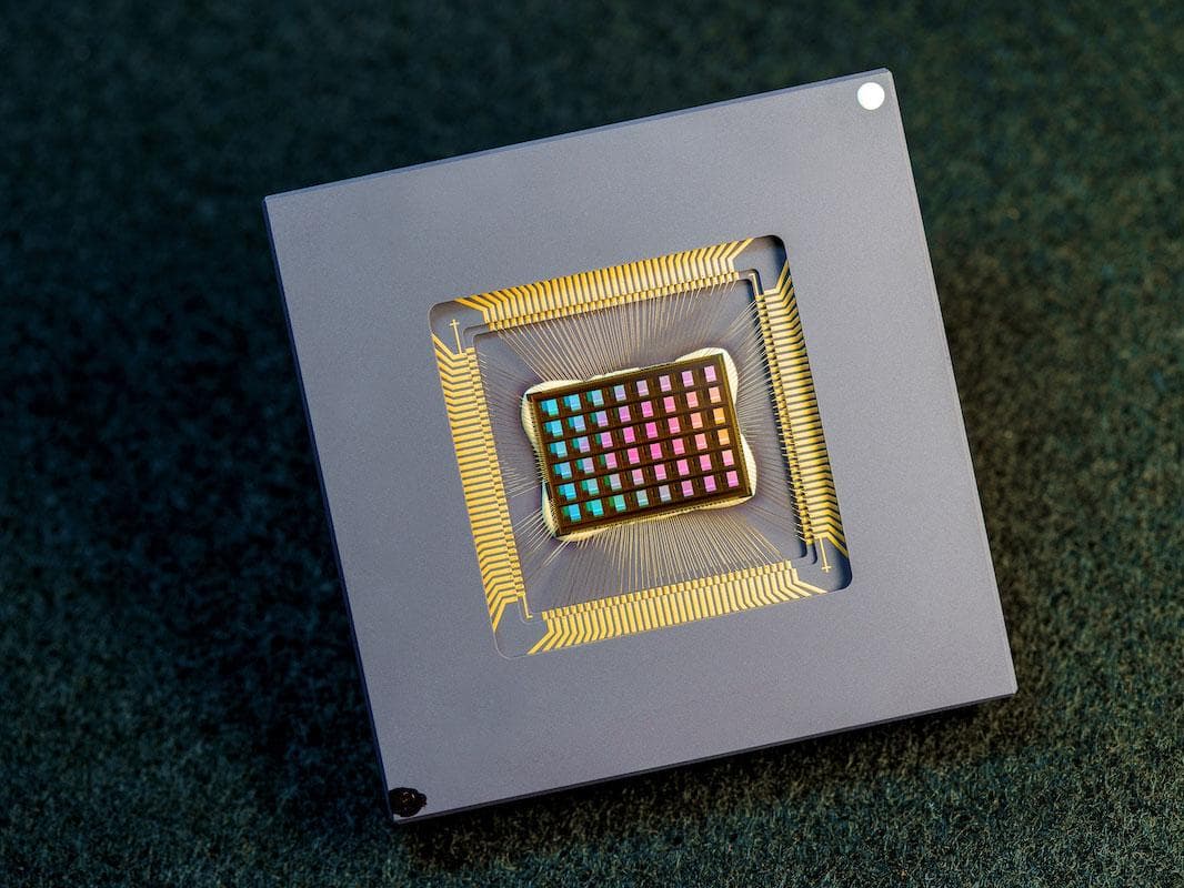 Amazon Taps Google Chip Veteran to Lead AI Silicon Push