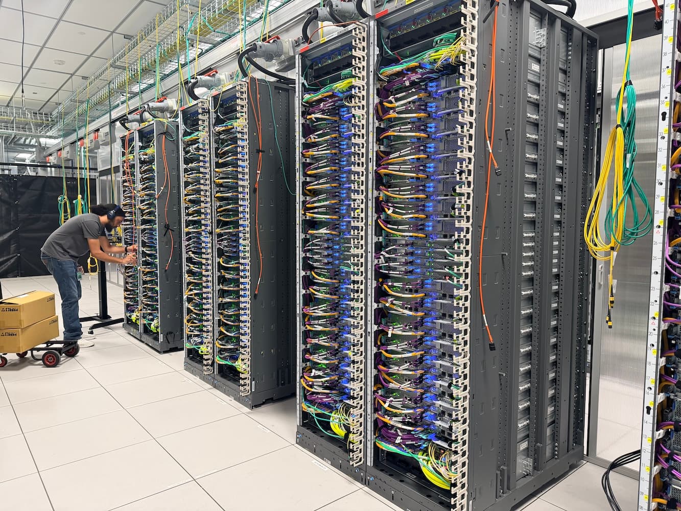 Cerebras Files for IPO on AWS and OpenAI Wins