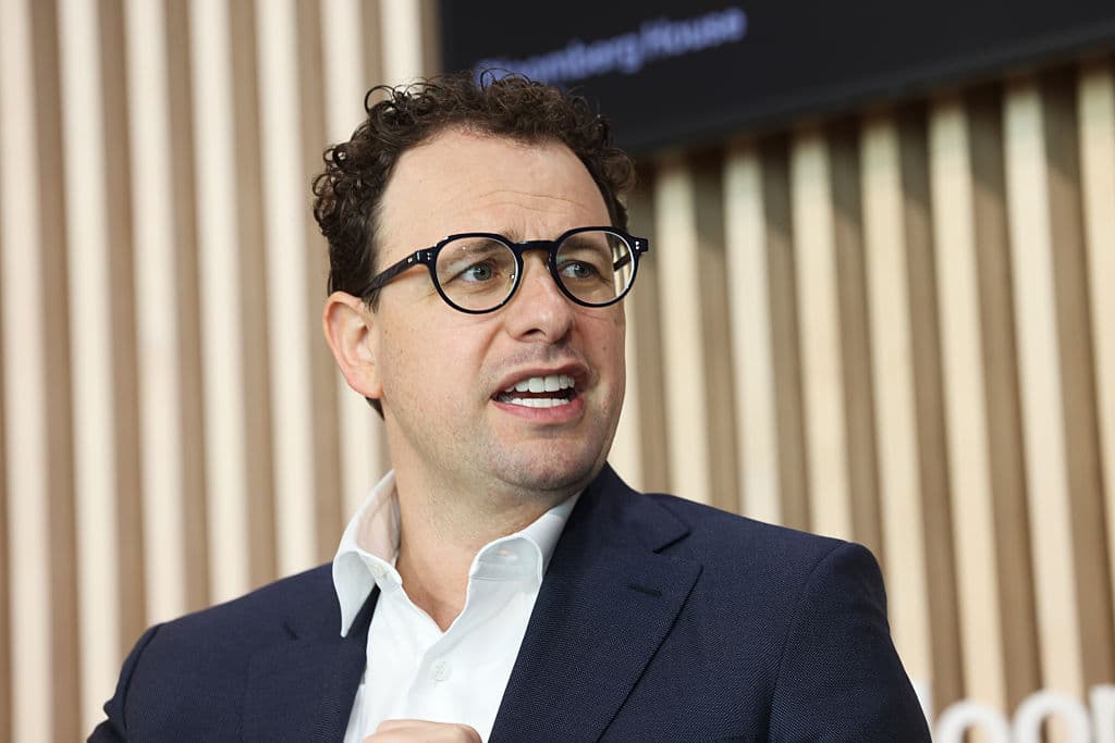 Anthropic eyes $900B+ valuation in accelerated fundraise